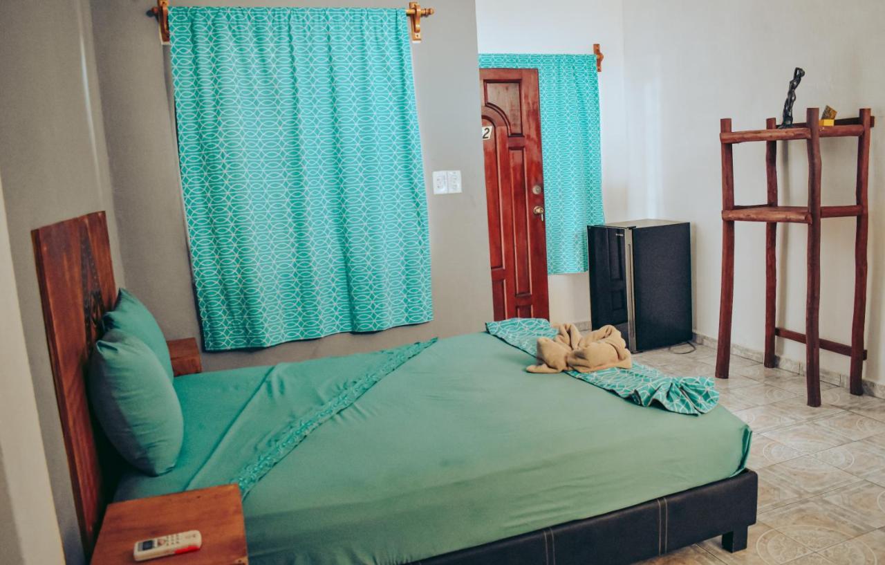 Hostal Les Trois Singes - Friendly Hostel Isla Mujeres